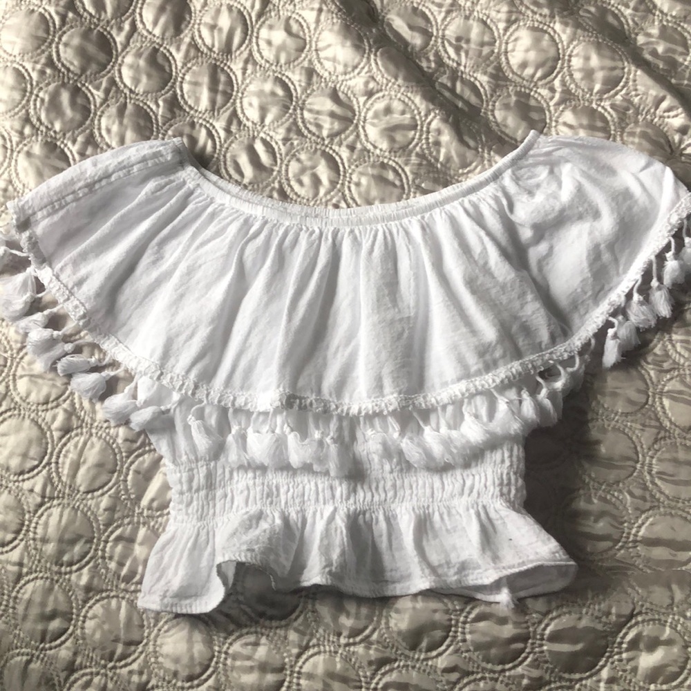 Fringe off the shoulder crop top